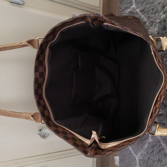 NEW!! Liv Foxy Tote Bag - Picture 4 of 9